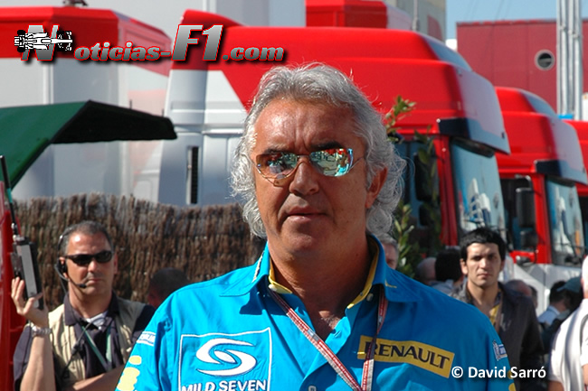 Flavio Briaotore- David Sarró - www.noticias-f1.vom