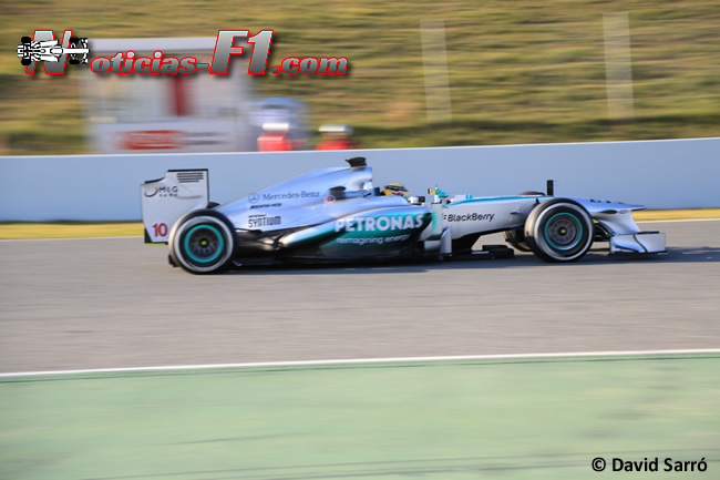 lewis_hamilton_test-bcn-2013_david-sarro-noticias-f1.com