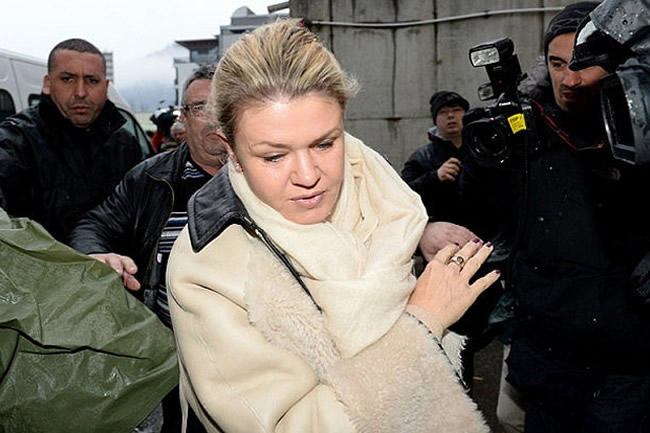 Corinna  - Michael Schumacher - Hospital Grenoble 