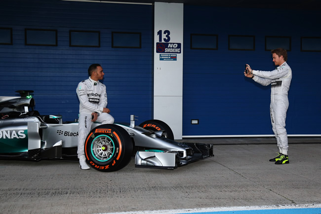 Presentación - Mercedes AMG F1 - W05 - 6