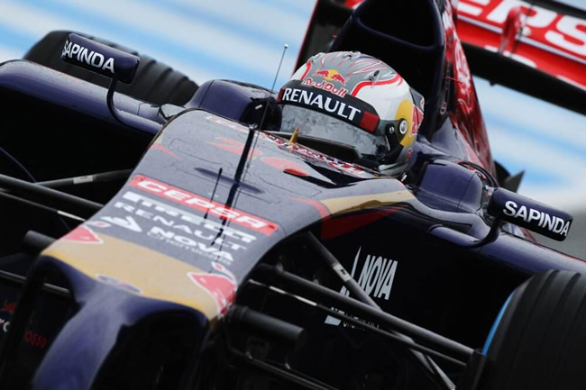 Daniil Kvyat - Toro Rosso - STR9 - Test Jerez - 2014 