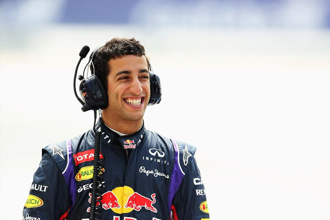 Daniel Ricciardo - Red Bull - Test Bahréin - 2014 - día 2 (6)