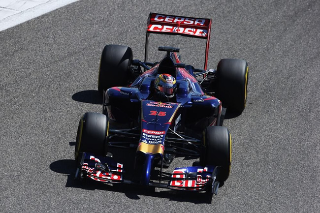 Jean-Eric Vergne - Scuderia Toro Rosso - Test 2 Bahréin - 2014 - día 8 (4)