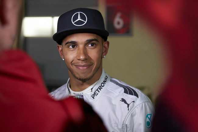 Lewis Hamilton - Mercedes AMG F1 - Test 2 Bahréin - 2014 - día 8 (4)