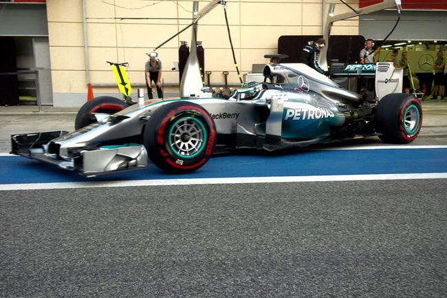 Nico Rosberg - Mercedes AMG F1 - Test Bahréin - 2014 - día 7 (3)