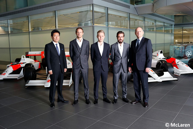 Presentación - Alineación McLaren-Honda - 2015 - Fernando Alonso - Jenson Button - Kevin Magnussen 