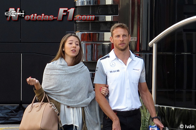 Jenson Button - Jessica Michibata - www.noticias-f1.com