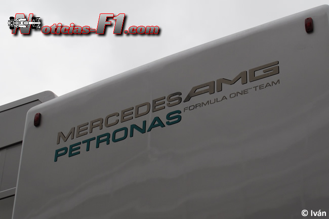 Logo Mercedes AMG Petronas - www.noticias-f1.com