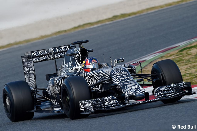 Daniil Kvyat - Red Bull - Día 1 - Test Barcelona 2 - Pretemporada 2015 - F1 