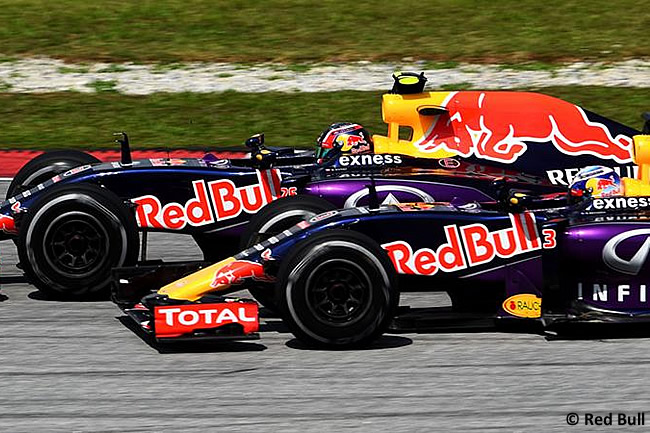 Daniil Kvyat - Daniel Ricciardo - Red Bull