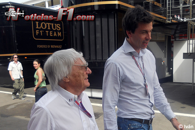 Bernie Ecclestone - Toto Wolff - ww.noticias-f1.com