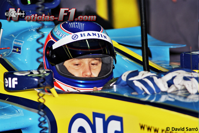 Jarno Trulli - David Sarró - 2003 - Renault F1 Team - www.noticias-f1.com 