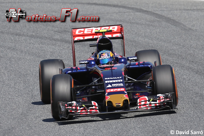 Carlos Sainz - Toro Rosso - 2015 - David Sarró - www.noticias-f1.com