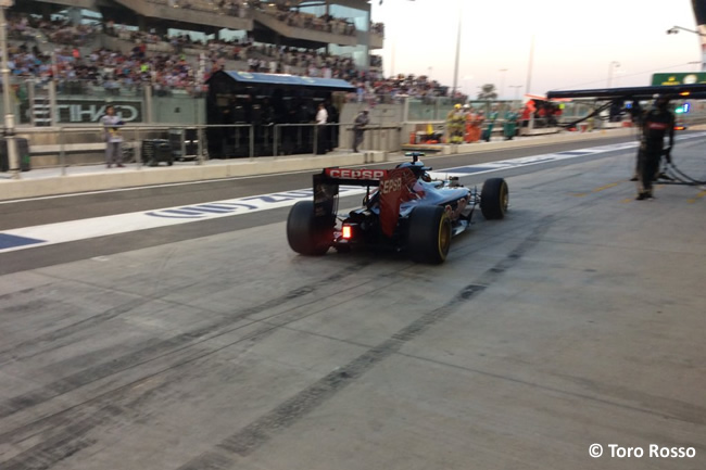 Carlos Sainz - Toro Rosso - GP Abu Dhabi 2015