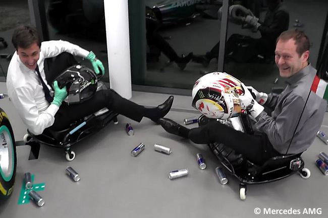 Crazy Kart - Mercedes 2015 - Navidad - Toto Wolff - Aldo Costa