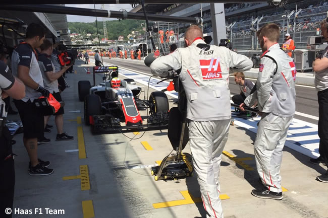 Esteban Gutiérrez - Haas F1 Team - GP Rusia Entrenamientos 2016