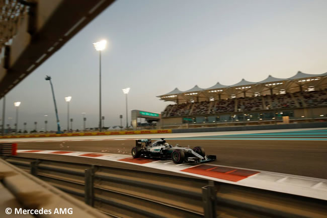 Lewis Hamilton 2 - Mercedes AMG - Pole - Calificación GP Abu Dhabi 2016