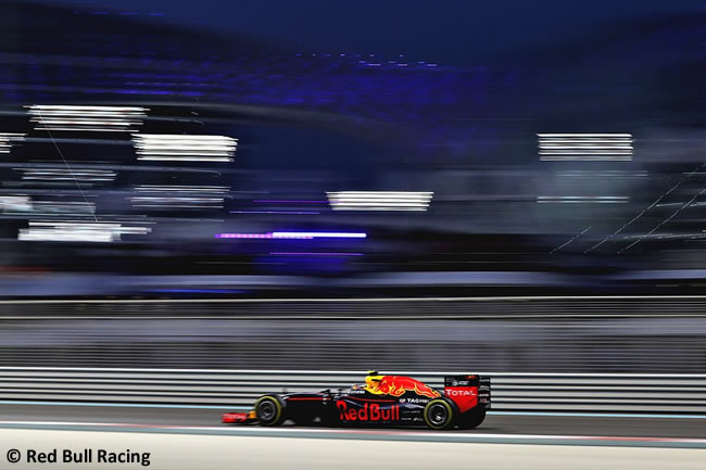 Red Bull Racing - Carrera GP Abu Dhabi 2016