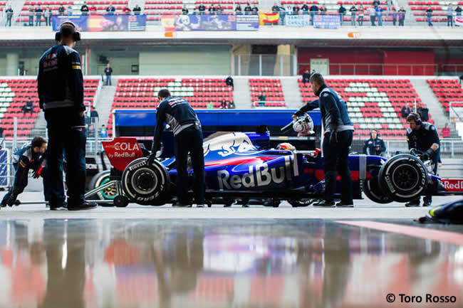 Carlos Sainz - Toro Rosso - Test 1 Barcelona - Pretemporada 2017 - Día 1