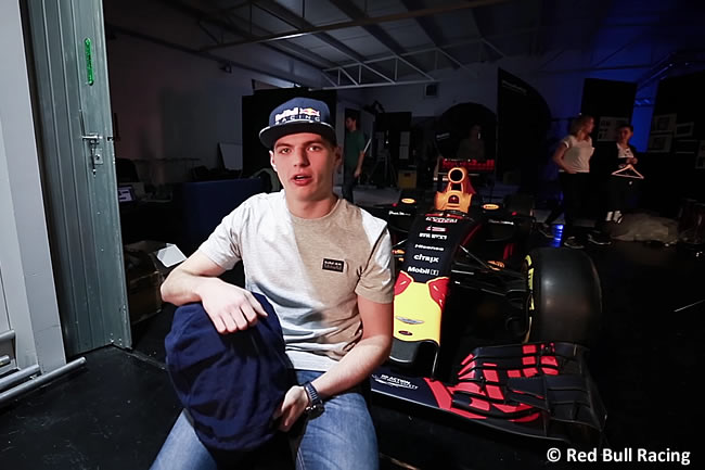 Max Verstappen - Red Bull Racing - Casco 2017