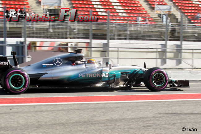 Lewis Hamilton - Mercedes AMG - 2017 - www.noticias-f1.com 