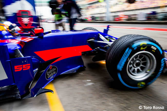 Carlos Sainz - Scuderia Toro Rosso - Gran Premio China 2017 - Entrenamientos - Viernes