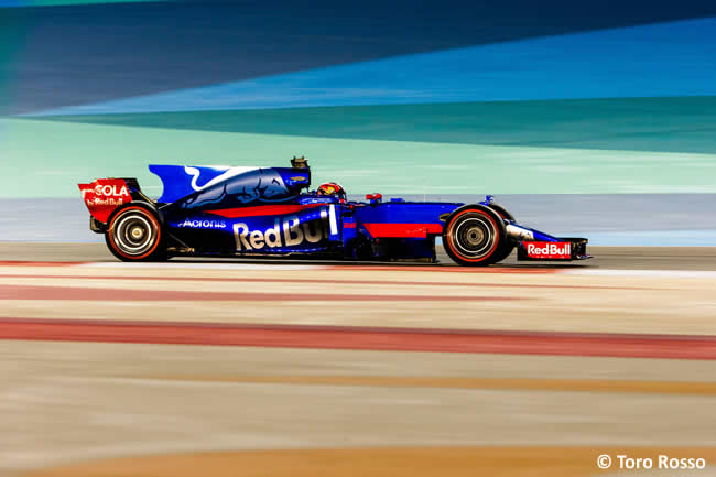 Daniil Kvyat - Toro Rosso - GP Bahréin - 2017 - Domingo - Carrera