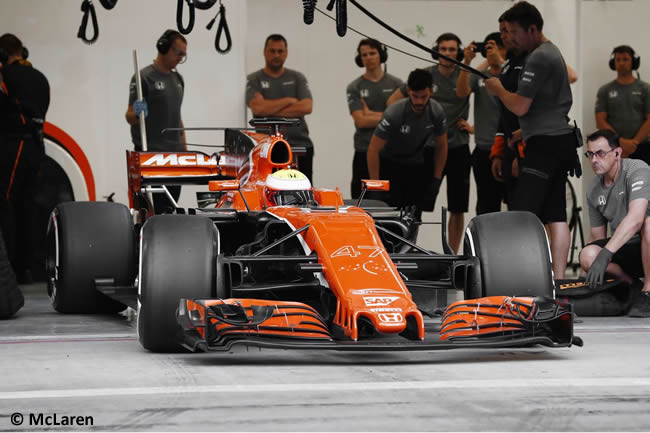 Oliver Turvey - McLaren - Test Bahréin temporada 2017 - Día 1