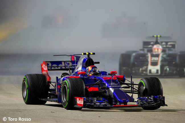 Carlos Sainz - Toro Rosso - Carrera - GP Singapur 2017