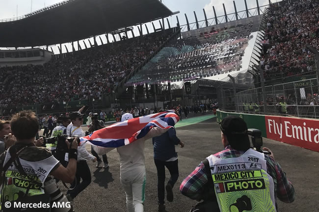 Lewis Hamilton - Mercedes AMG -Campeón 2017 - Carrera - GP México 2017