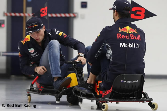 Crazy Cart - Red Bull Racing - Daniel Ricciardo - Max Verstappen - 2018