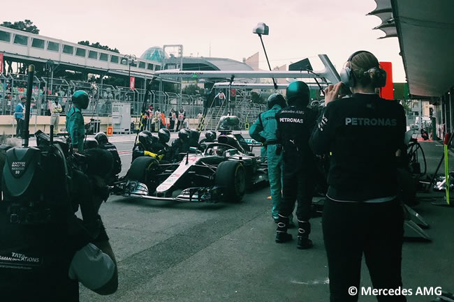 Lewis Hamilton - Mercedes AMG - Carrera - GP - Azerbaiyán, Bakú 2018