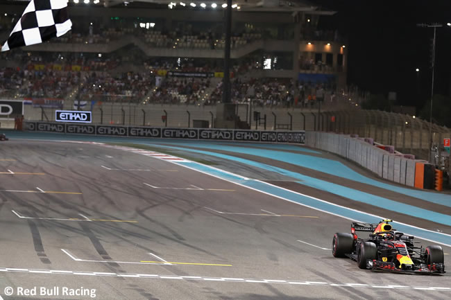Max Verstappen - Red Bull Racing - Carrera - GP Abu Dhabi 2018