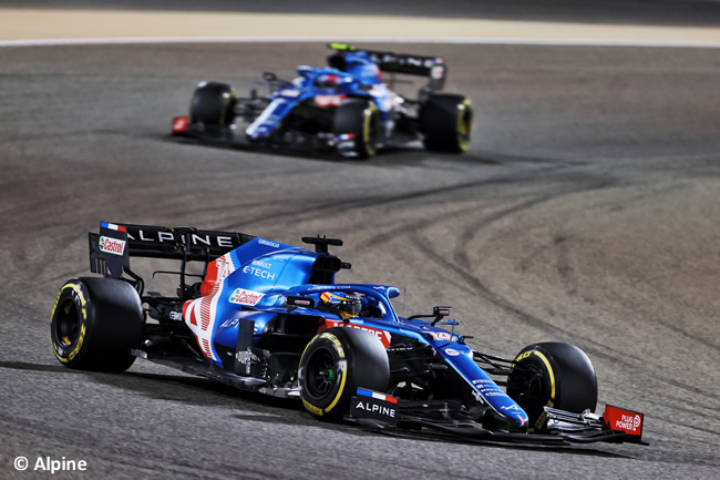 Fernando Alonso - Esteban Ocon - Alpine - Carrera - GP Bahréin 2021