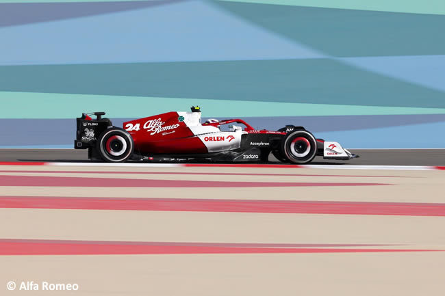 Zhou Guanyu - Entrenamientos Libres - FP - GP Bahréin 2022